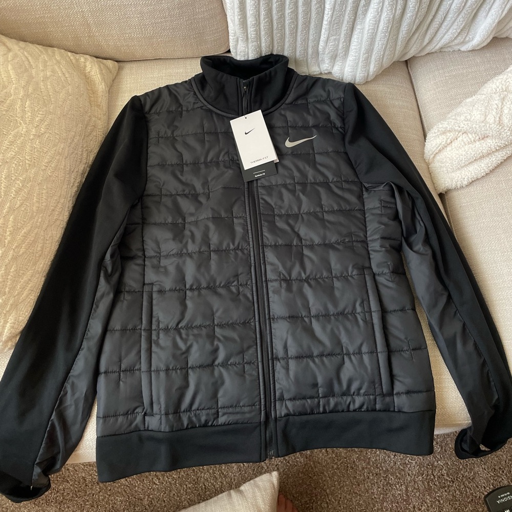 NWT Nike Therma-FIT Synthetic Fill Running Jacket - Women's BLACK small